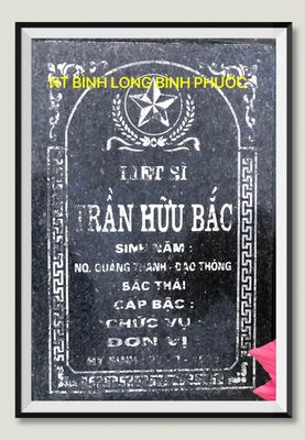 Ảnh bia mộ của liệt sĩ Trần Hữu Bắc