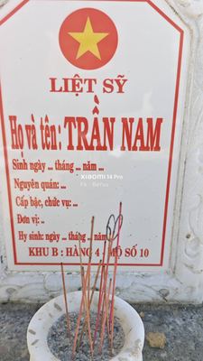 Ảnh bia mộ của liệt sĩ Trần Nam