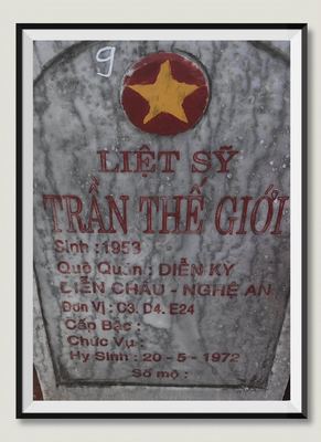 Ảnh bia mộ của liệt sĩ Trần Thế Giới