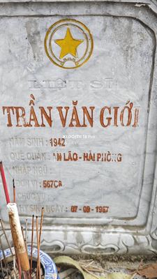 Bia mộ tại Nghĩa trang xã Bình Định - Huyện Thăng Bình - Quảng Nam · ảnh: Be You — liệt sĩ TRẦN VĂN GIỚI