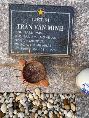 Ảnh bia mộ của liệt sĩ TRẦN VĂN MINH