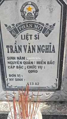 Ảnh bia mộ của liệt sĩ Trần Văn Nghĩa