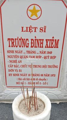 Ảnh bia mộ của liệt sĩ Trương Đăng Xiêm