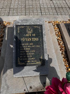 Bia mộ tại NTLS Trà Võ - Thạnh Đức - huyện Gò Dầu - Tây Ninh — liệt sĩ VÕ VĂN TỊNH