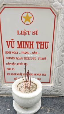 Ảnh bia mộ của liệt sĩ Vũ Minh Thu
